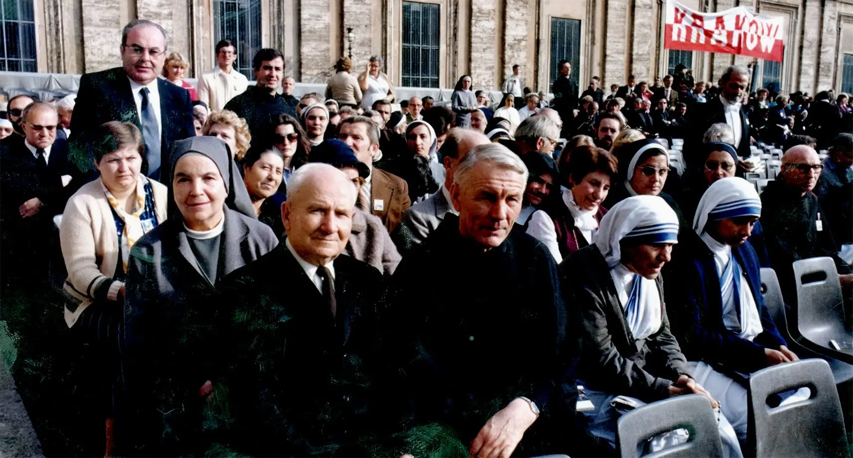 Franciszek Gajowniczek podczas kanonizacji św. Maksymiliana Kolbego na placu św. Piotra w Watykanie